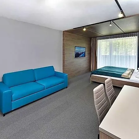 Otel Tri Sestry 4*