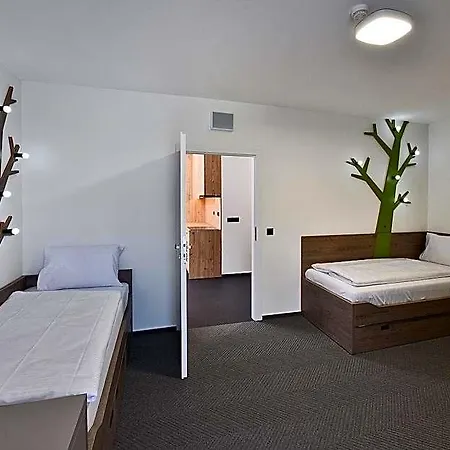 Tri Sestry Otel 4*