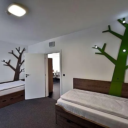 Tri Sestry Otel 4*